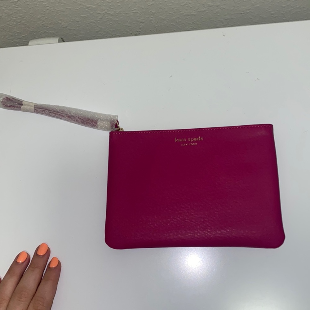 Kate spade pink brand NWT Keaton wristlet wallet never used